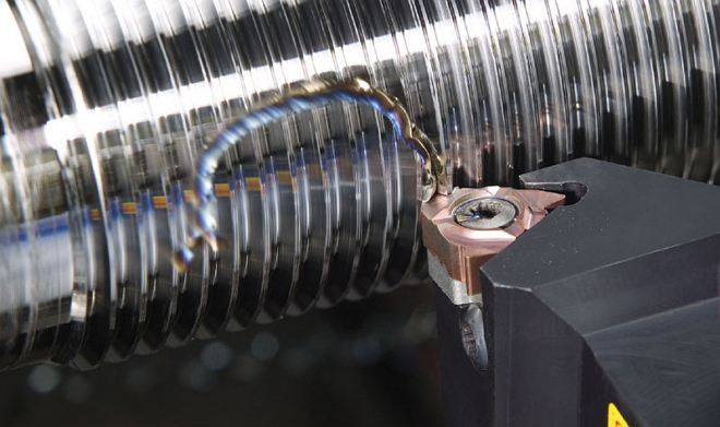 нарезание резьбы на токарном станке