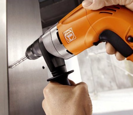 работа с дрелью