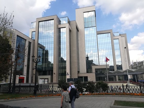 штаб-квартиру Лукойл в Москве