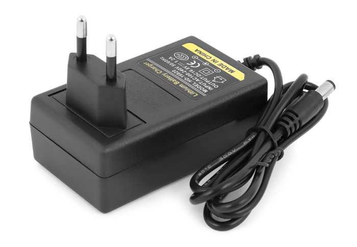 Фото Зарядное устройство для Li-Ion аккумуляторных батарей 16,8V; 1,2А (5,5 х 2,1 мм) Messer