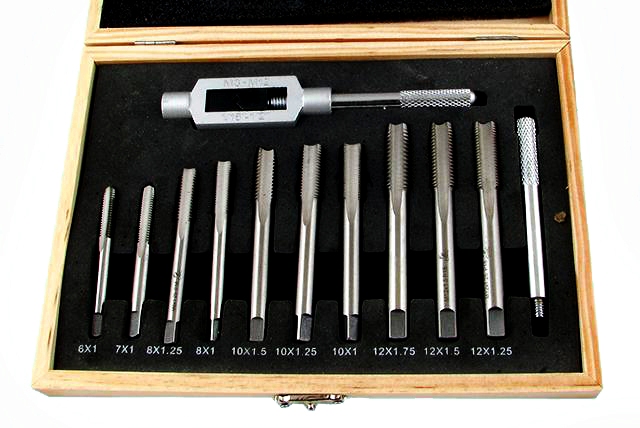 Фото Набор метчиков М3-М10 (14 шт) в пластиковой коробке