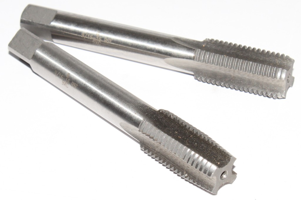 Метчик дюймовый BSW 1" (W 1") 8 ниток/дюйм ручной (комплект из 2-х шт)