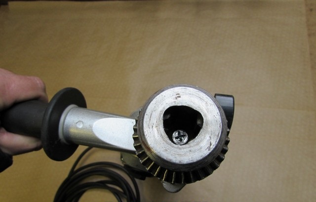 Головка винта фиксирующего патрон