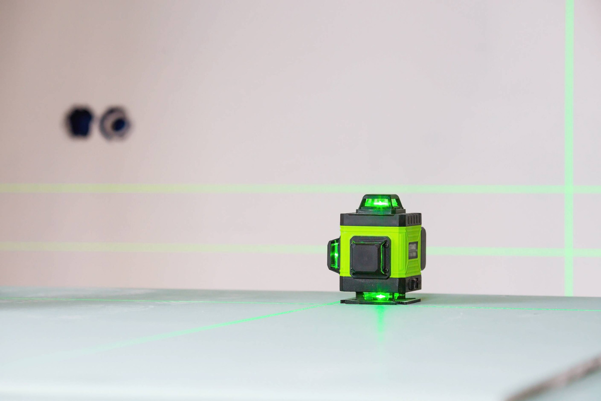 разметка при помощи лазерного уровня