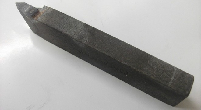 Резьбовой резец для нарезания наружной резьбы