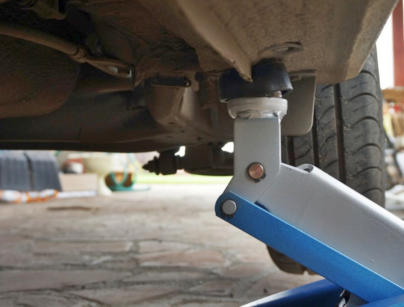 Опора под авто с прорезью