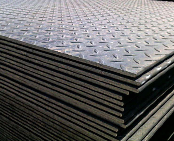 Рифленый листовой прокат из углеродистой стали