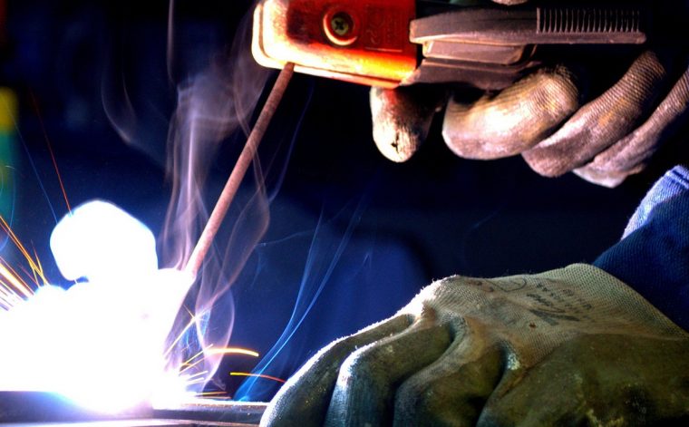 Ручная дуговая сварка плавящимся электродом