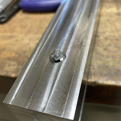 поломка поврежденного инструмента при эксплуатации