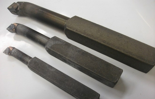 Расточные резцы предназначенные для глухих отверстий