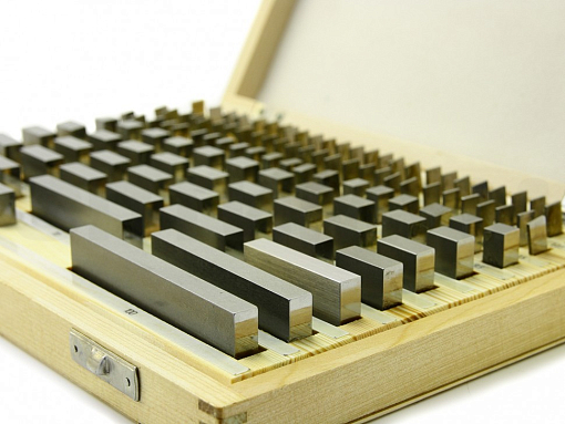 Фото 0 товара Набор концевых мер длины КМД №8 кл.2 (10 мер) Калибр