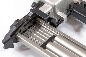 Нейлер пневматический для гвоздей от 10 до 32 мм Matrix - фото 4